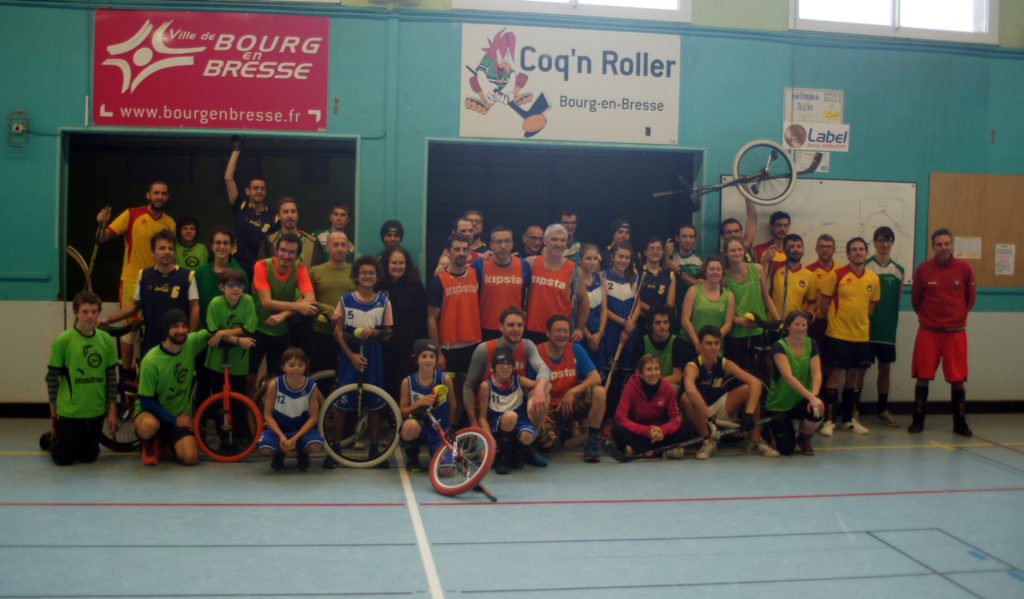 Participants au tournoi de mono-hockey de Bourg-en-Bresse